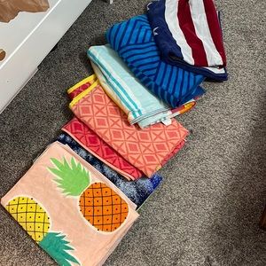 6 big beach towels.